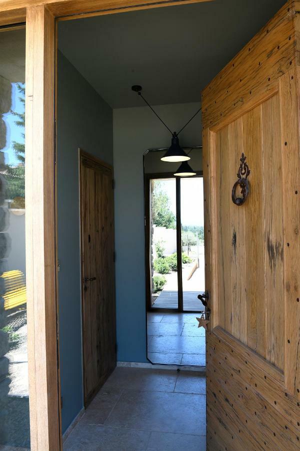 Les Loges En Provence 
